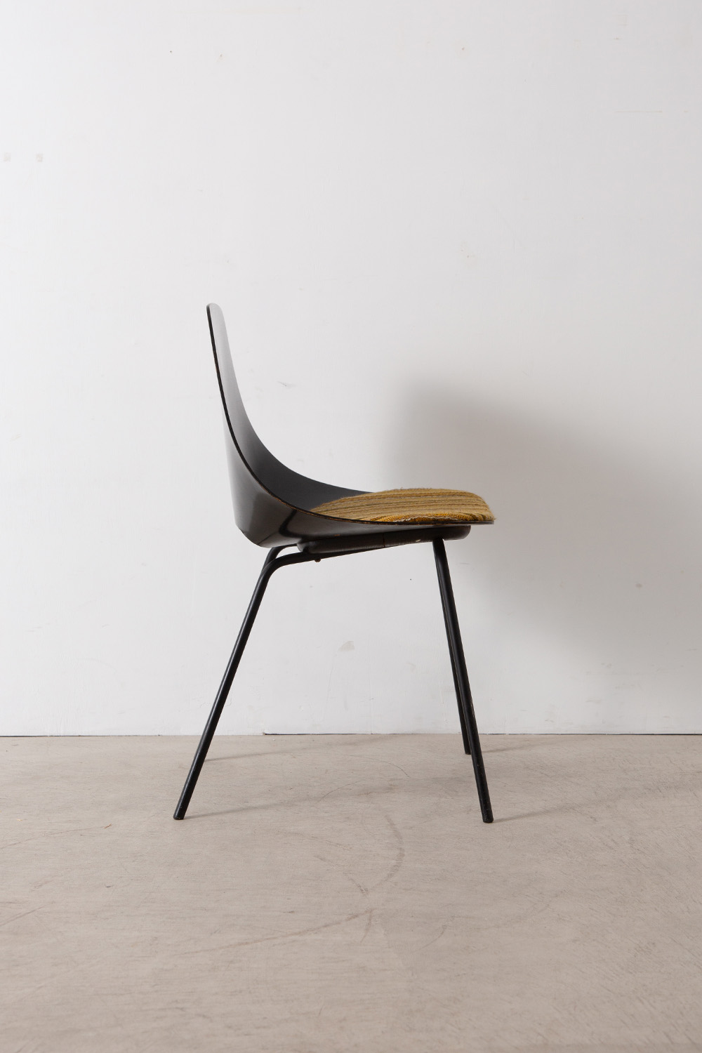 stoop | Chair by Pierre Guariche for Stainer in Wood and Stripe