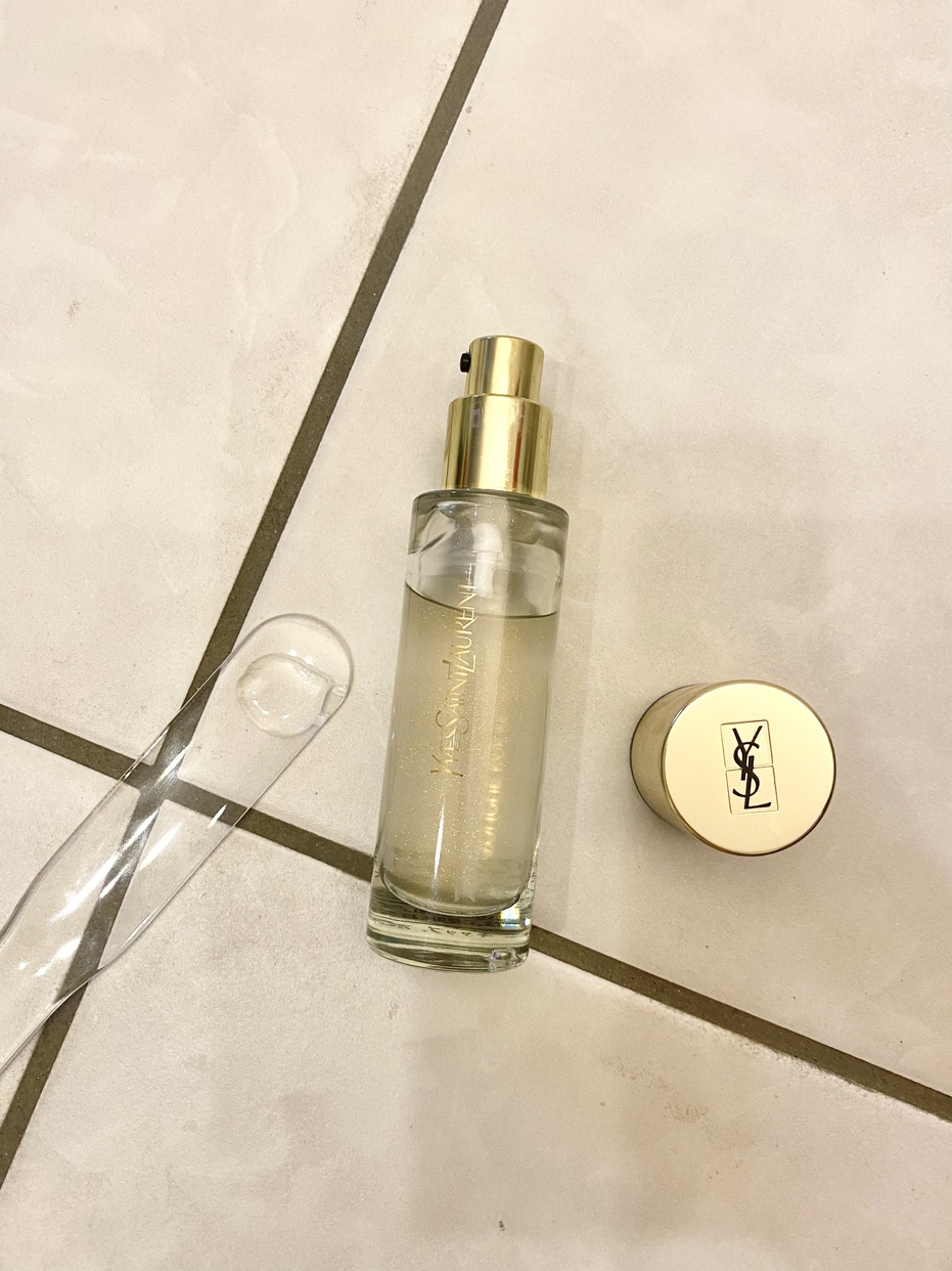 YVES SAINT LAURENT(イヴ・サンローラン) ラディアント タッチ ブラー