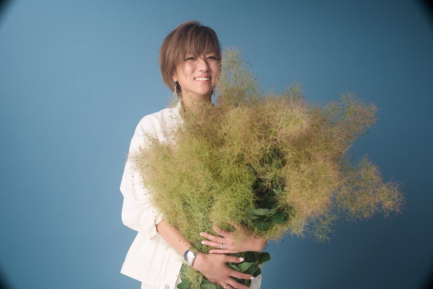 hitomiのファンクラブ | frontier