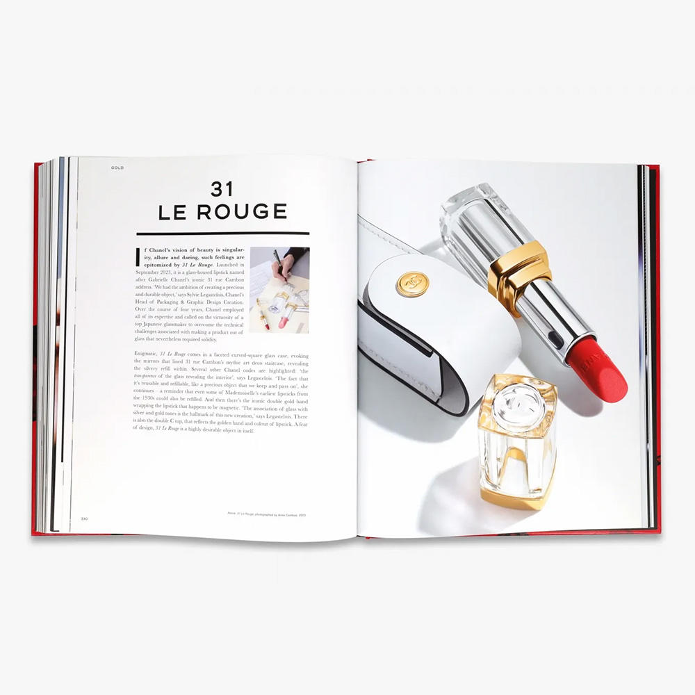 Chanel. The Allure of Makeup シャネルのメイクアップに特化した書籍