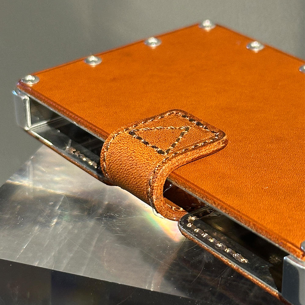 エアロコンセプト】Emijah(カードケース）牛革｜ミルクチョコ Brand