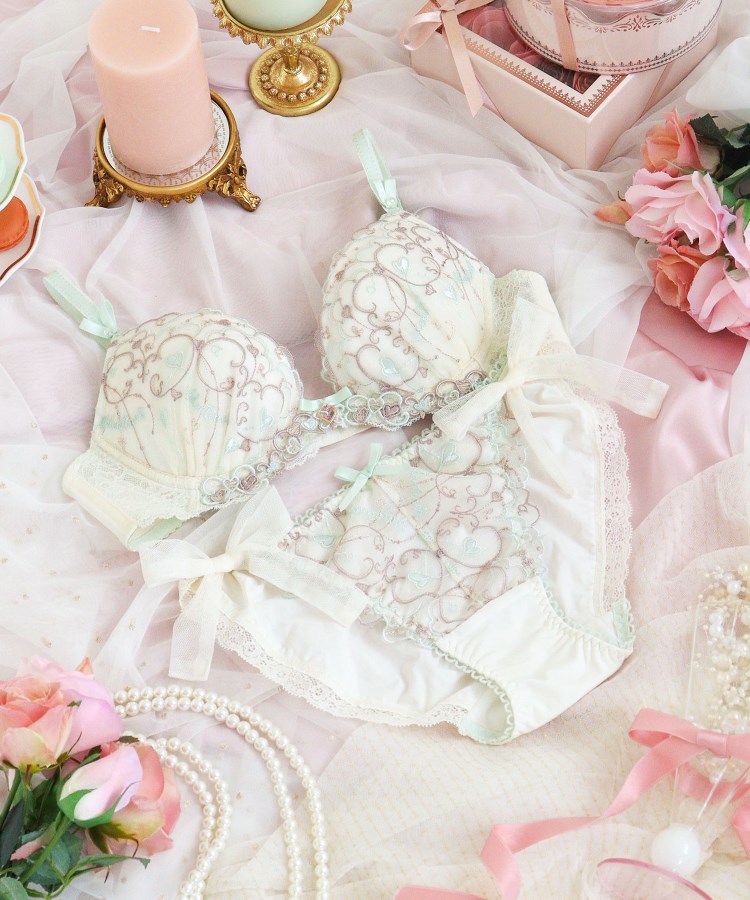 ヘルティー ブラジャー (B-C) ＜リサマリミラクル谷間ブラ＞（ワイヤー