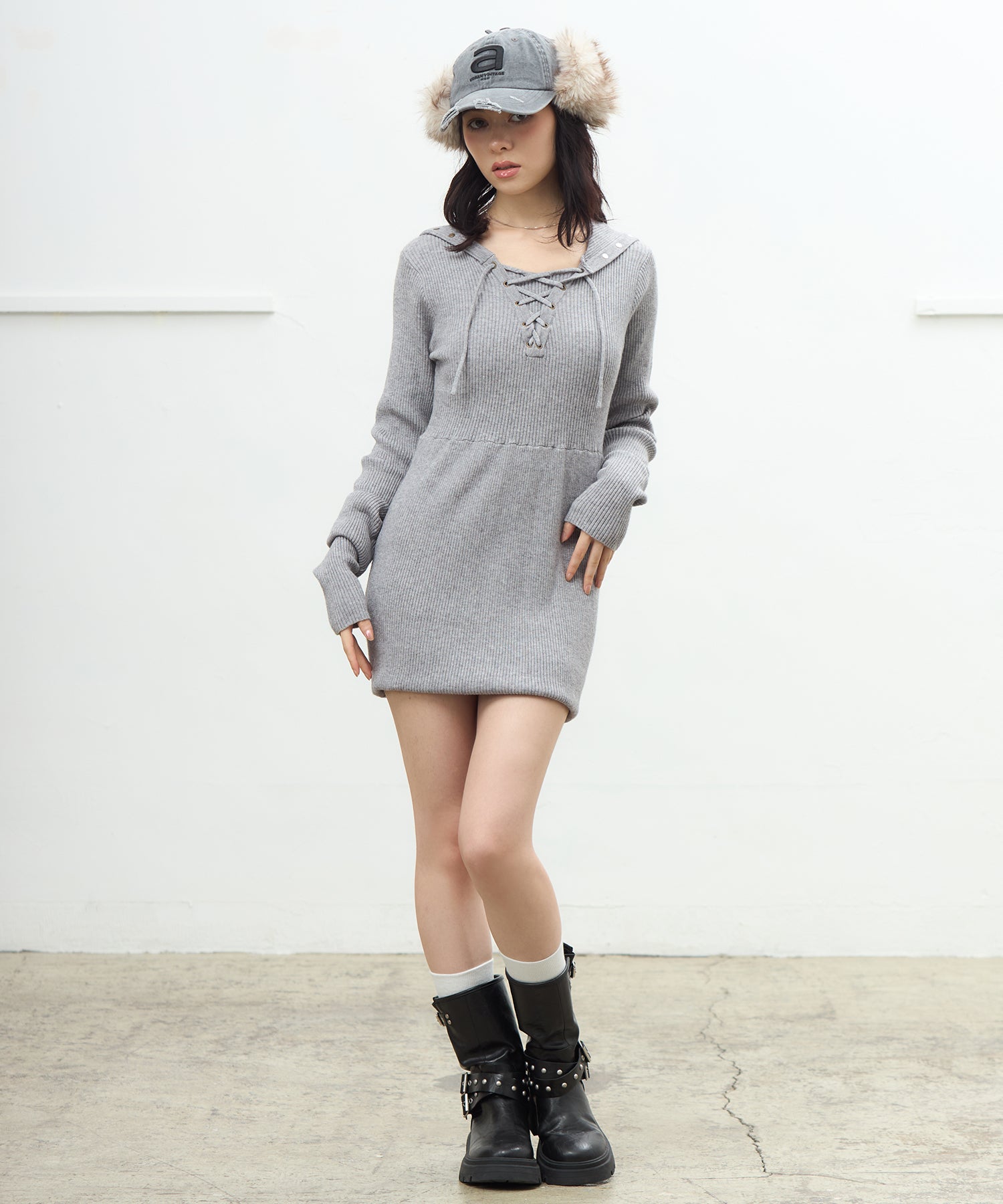 レースアップスタッズフードミニワンピース｜ACLENT（アクレント）