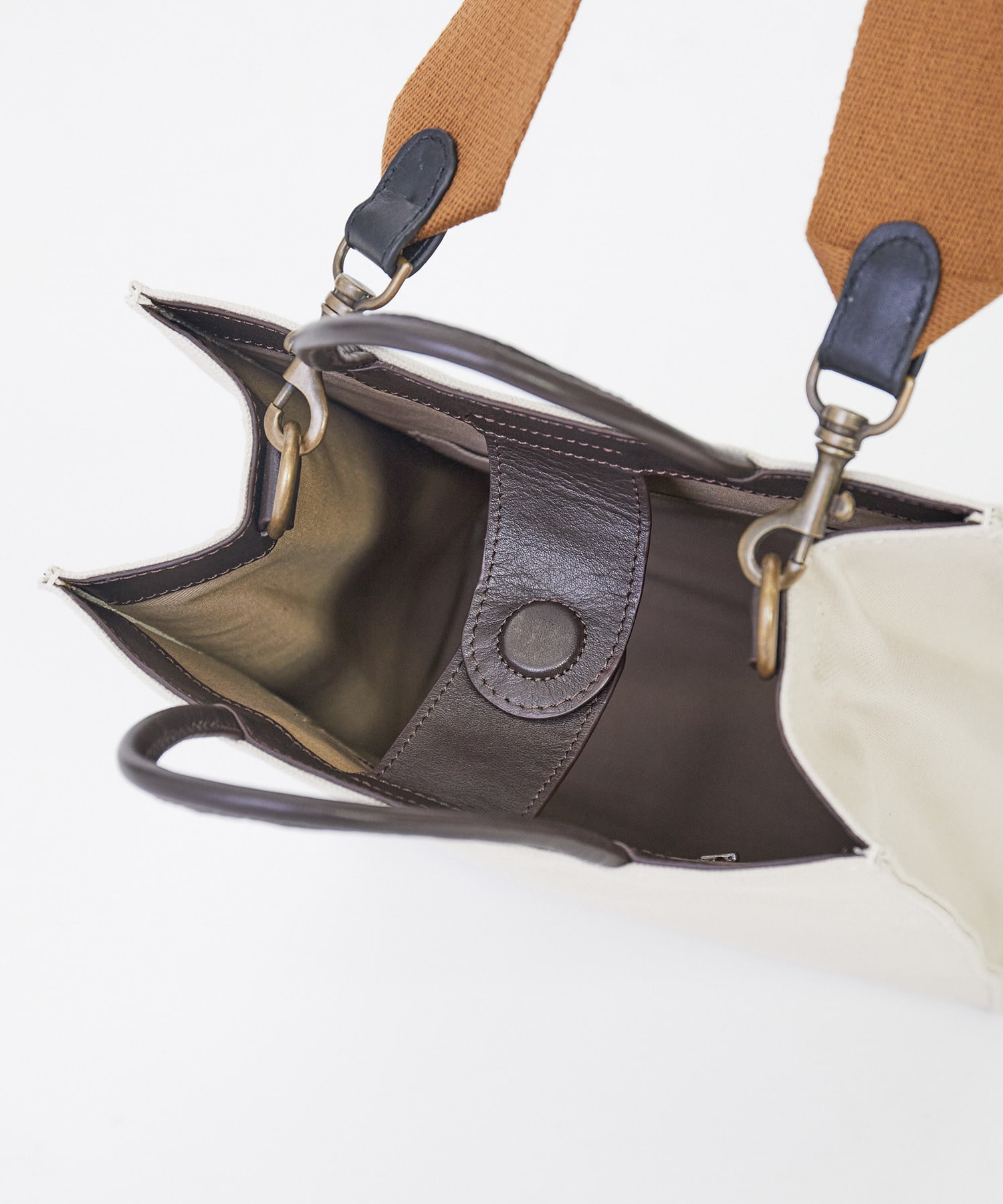 2WAY】スクエアキャンバスショルダーバッグ｜BIGI online store - ビギ