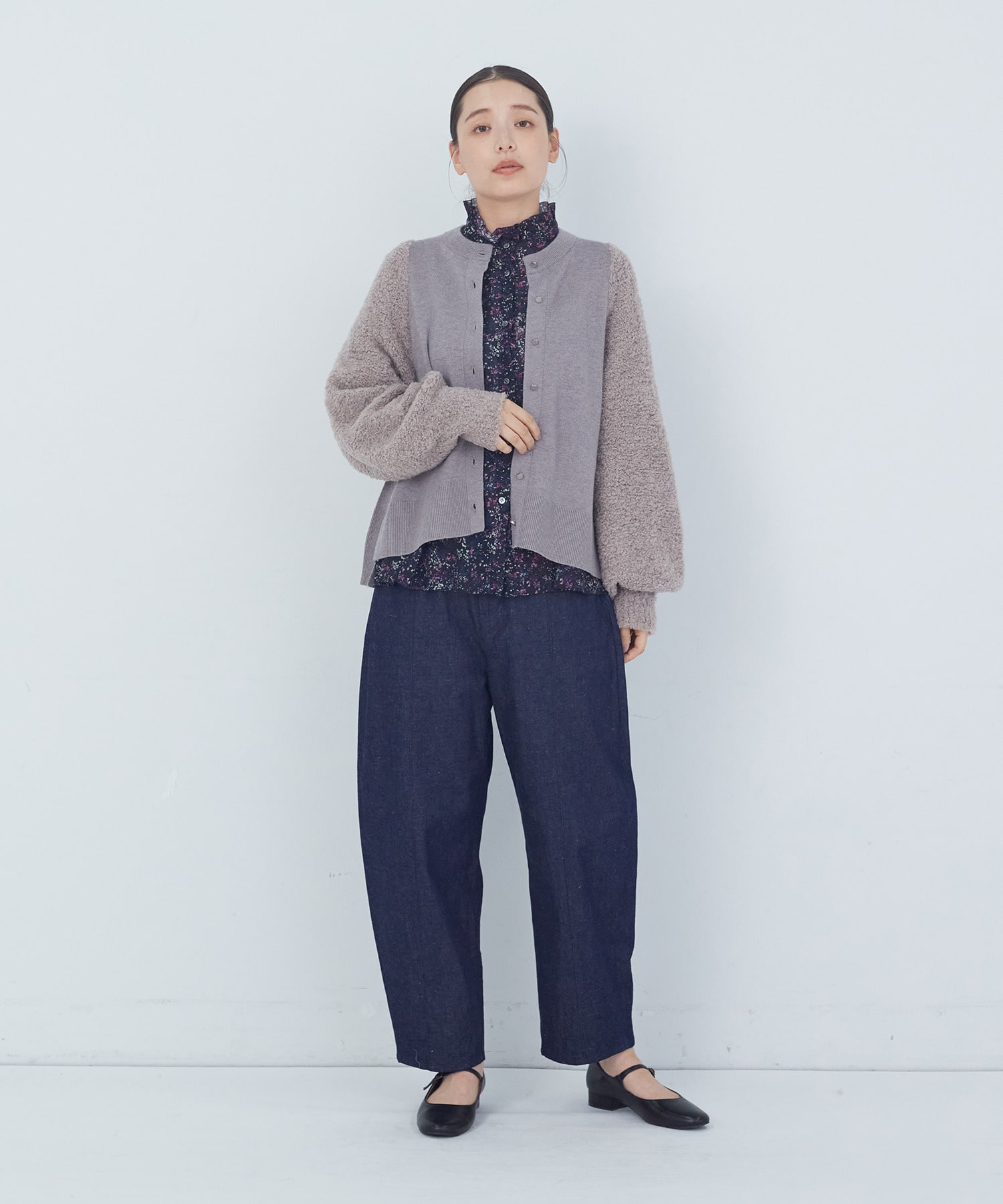 ウールナイロンブークレー×ウールセミ梳毛コンビカーディガン