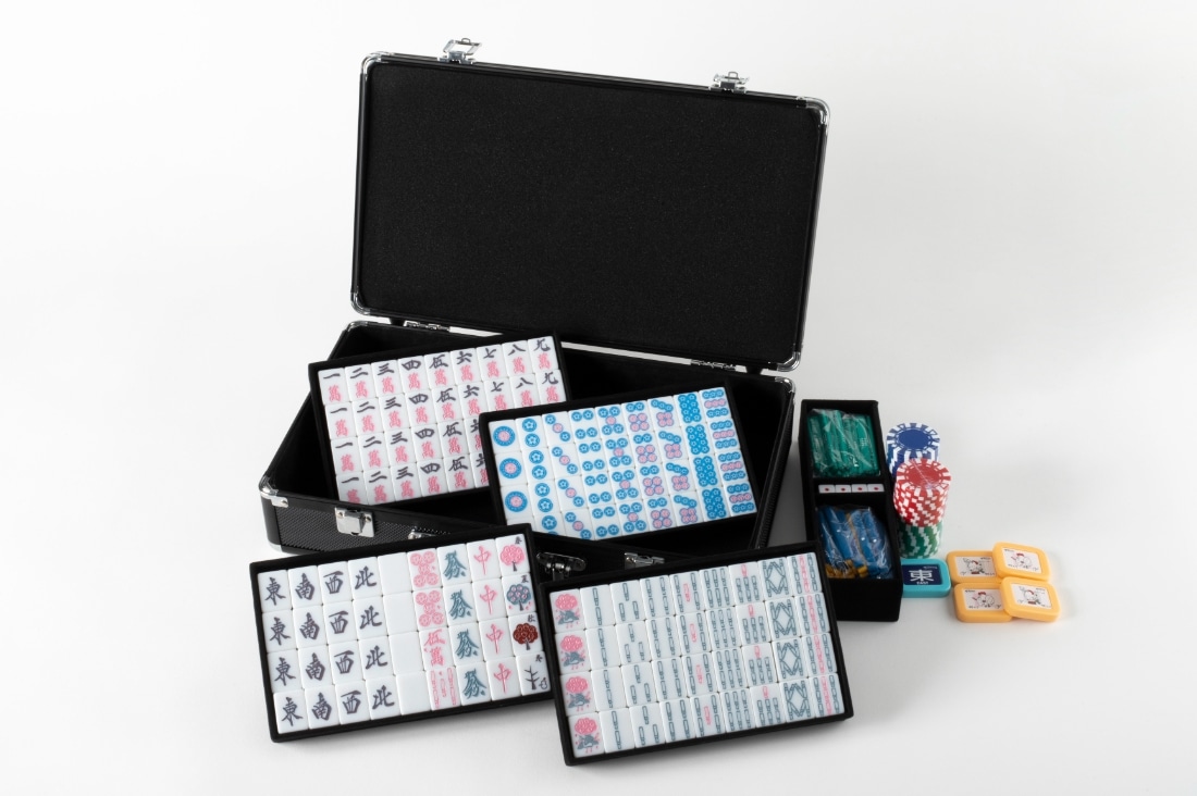 堀慎吾監修】サクラナイツ オリジナル麻雀牌『サクラ牌』: グッズ