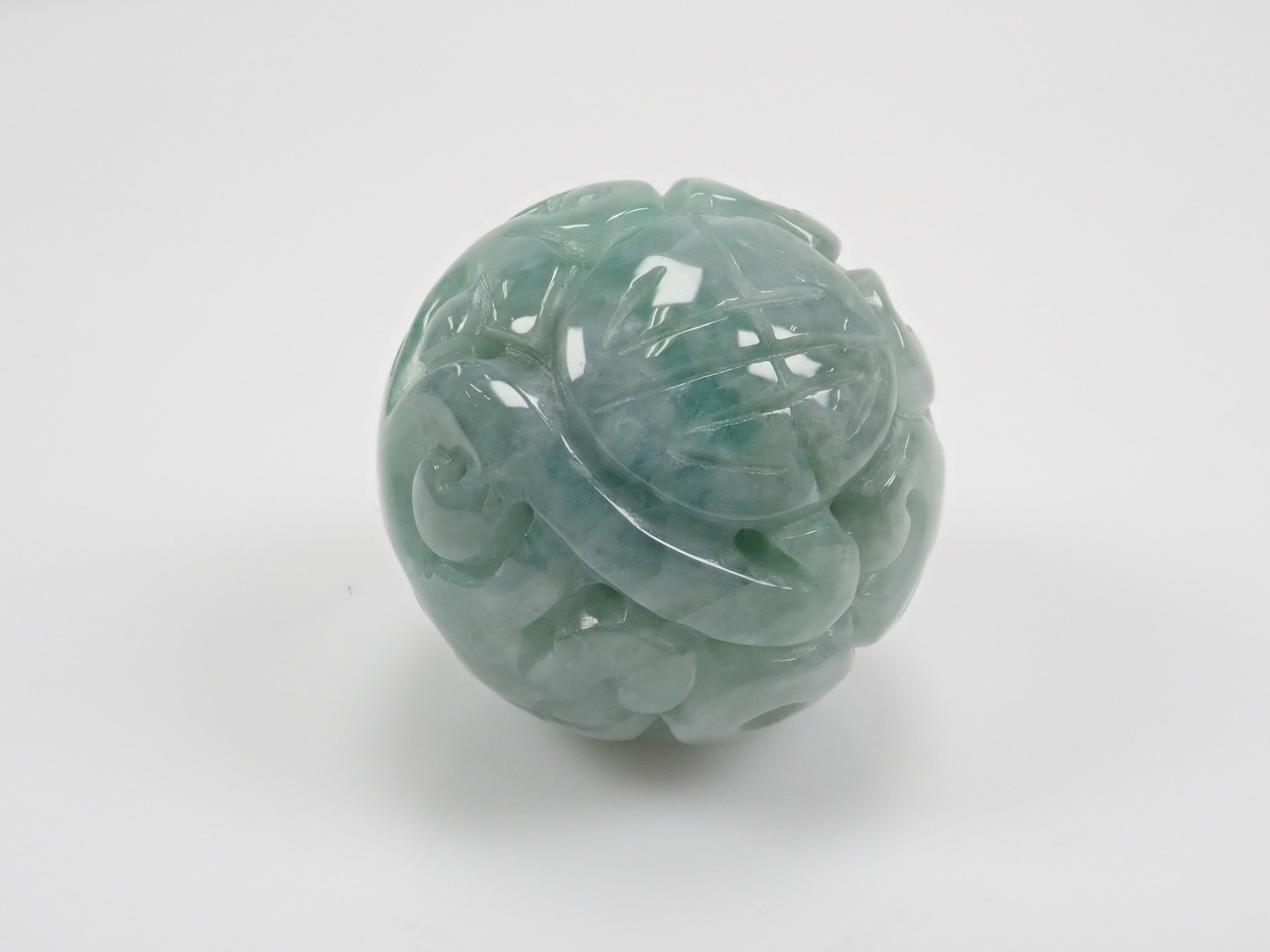 翡翠（ヒスイ） 69.859ctルース