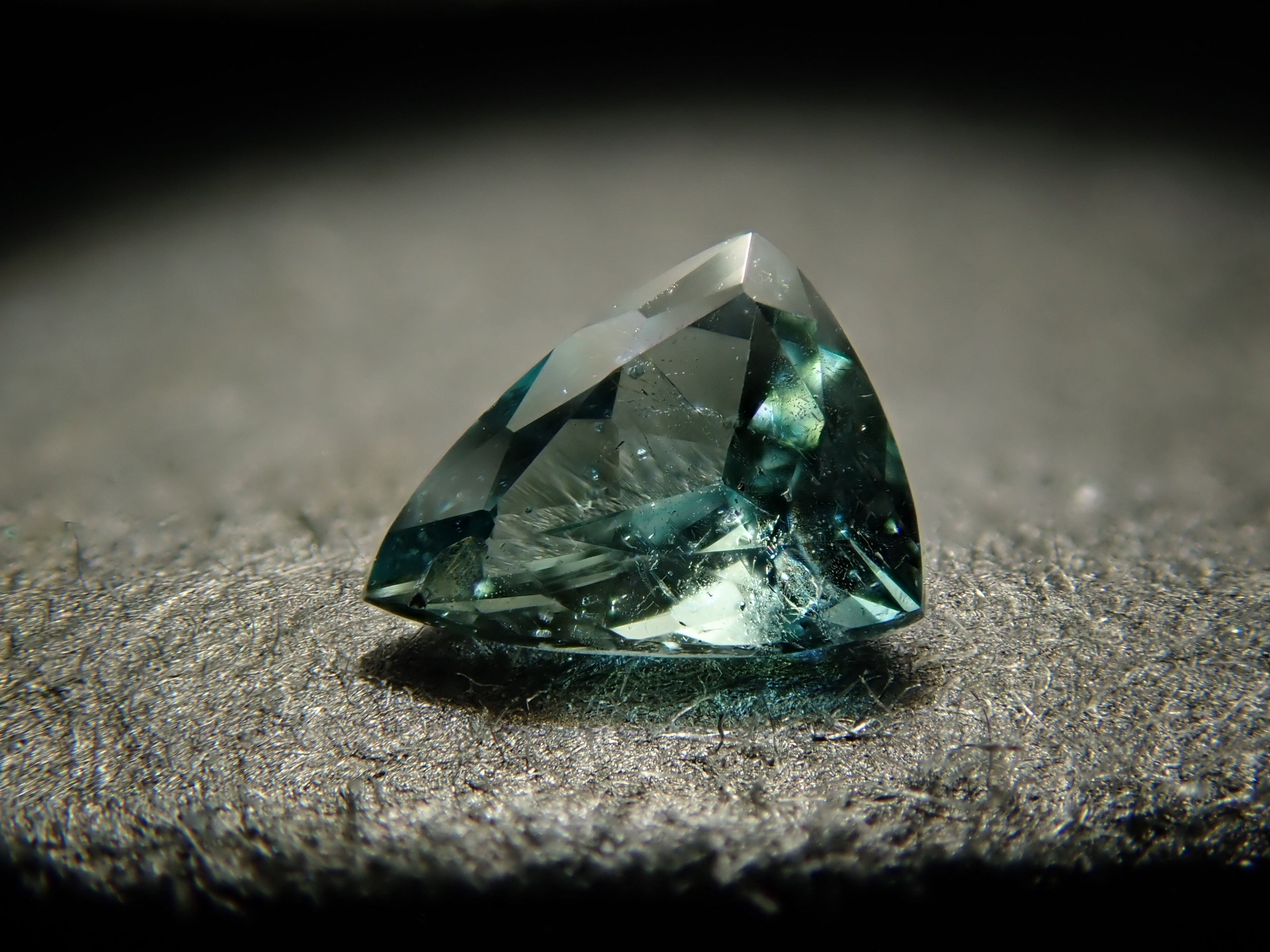 ローレントーマサイト 0.087ctルース