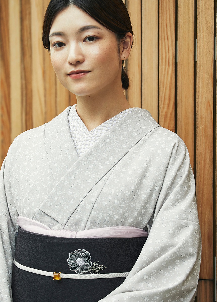 花小道 勿忘草 亜麻色 | カジュアル着物 | やまとオンラインストア