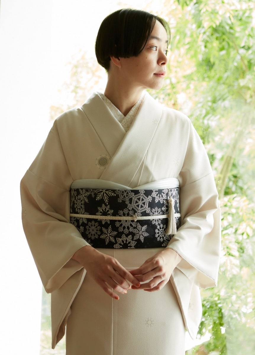 西陣九寸名古屋帯 雪花 黒（ご予約受注品） | 帯 | やまとオンラインストア