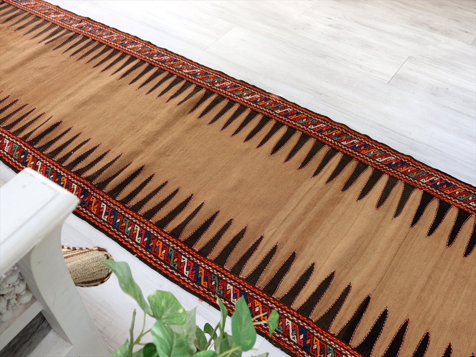 ア*ィ様 オールドキリム 手織りラグとラクダ飾りのセット ア*ィ様