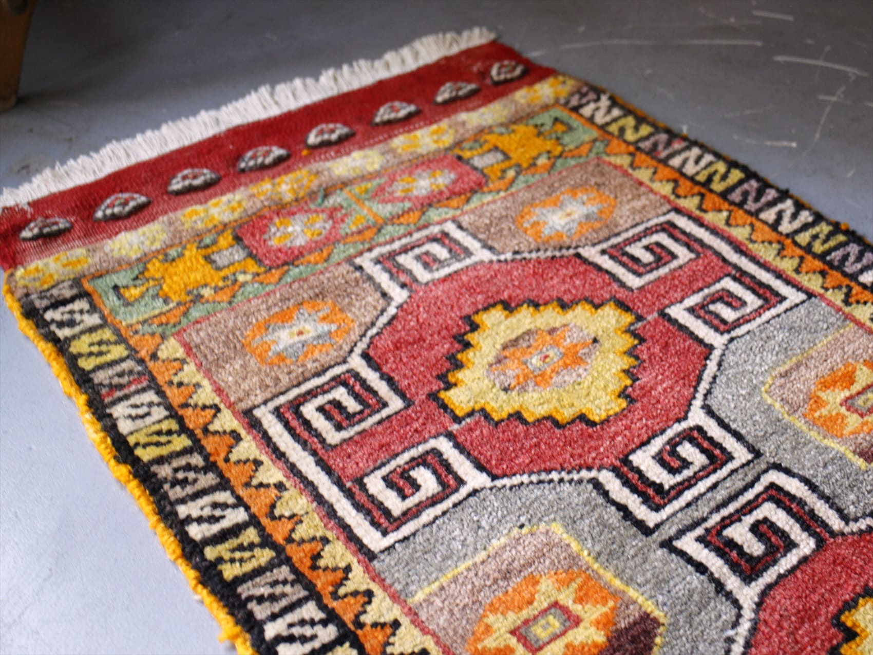 キリムスタイル / ヴィンテージラグ・トルコ絨毯/ヤストゥク96×48cm