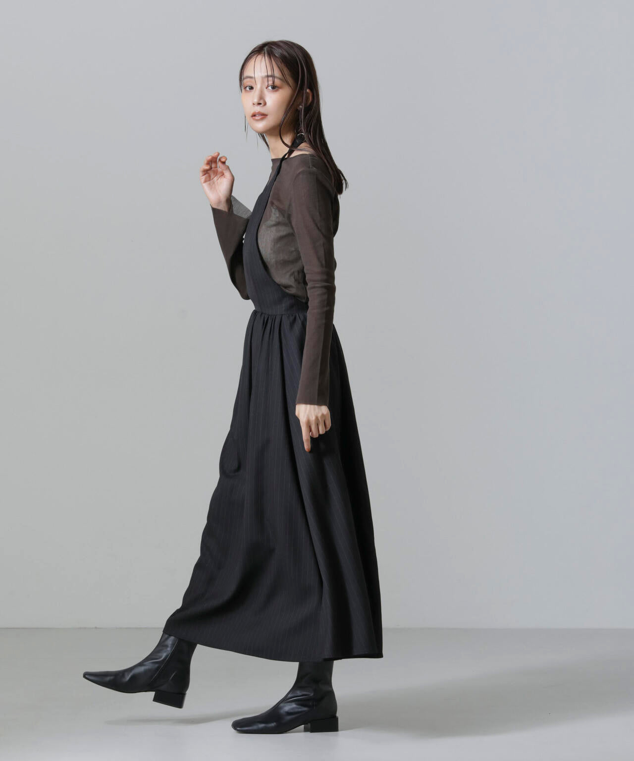 ホルターネック ワンピース