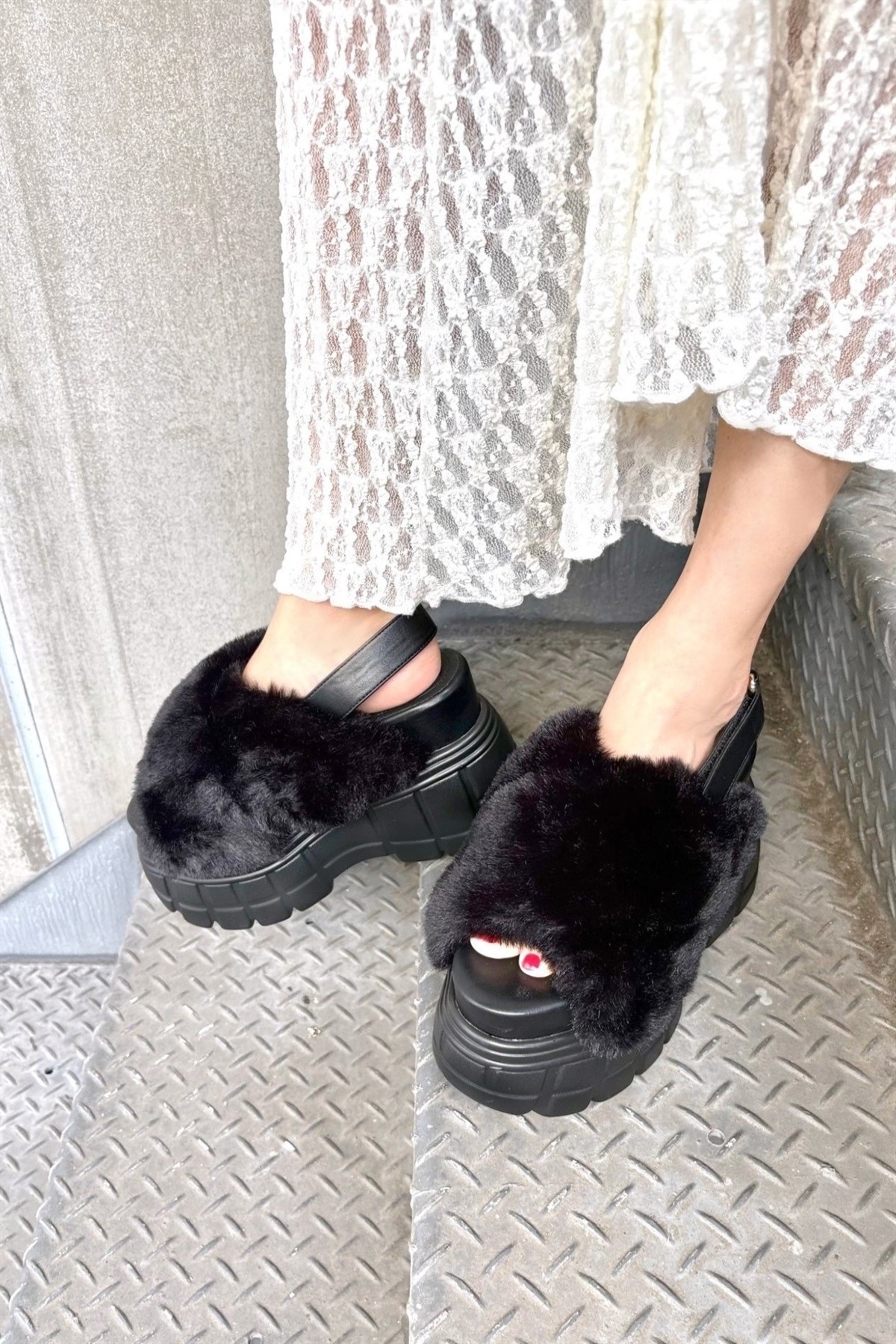 R&E クロスファーバックベルト厚底サンダル｜R&E REZOY OFFICIAL STORE