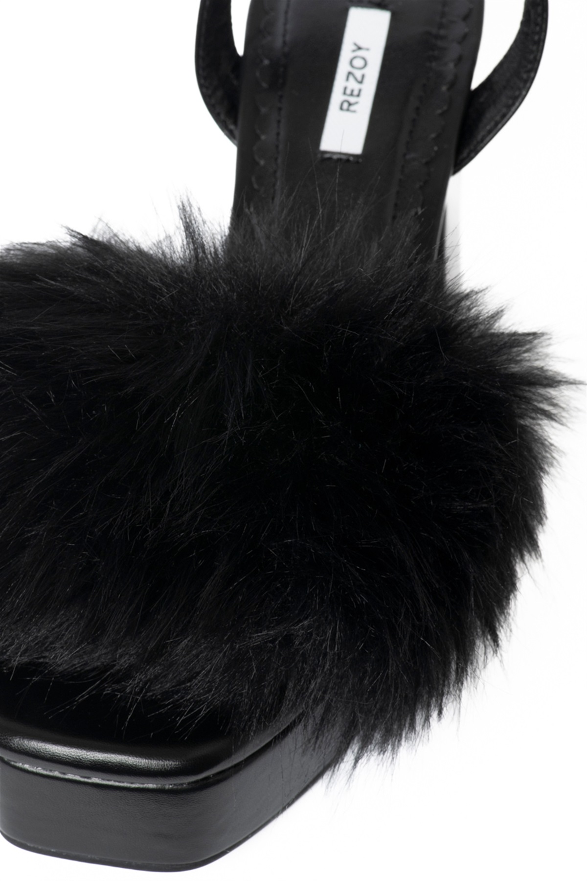 REZOY フェイクファー厚底ストラップサンダル｜R&E REZOY OFFICIAL STORE