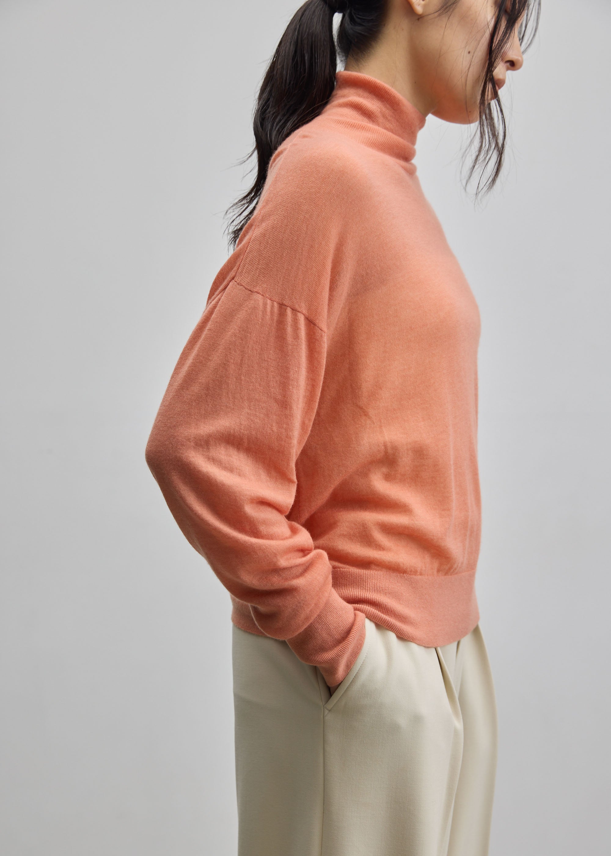 ドルマンスリーブエアリーニット - SOÉJU online store｜上質な大人の