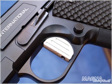 最新鋭1911「WA【SAI】1911 コマンダーレングス／黒染」絶賛発売中