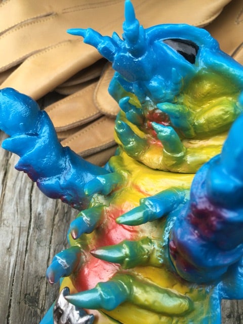 ダイオウグソクムシ男 ヤモマーク製ソフビ | 怪獣玩具とカタナとキング