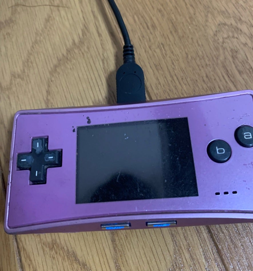ゲームボーイミクロ（ジャンク）動作確認と修理（1） | ダディ