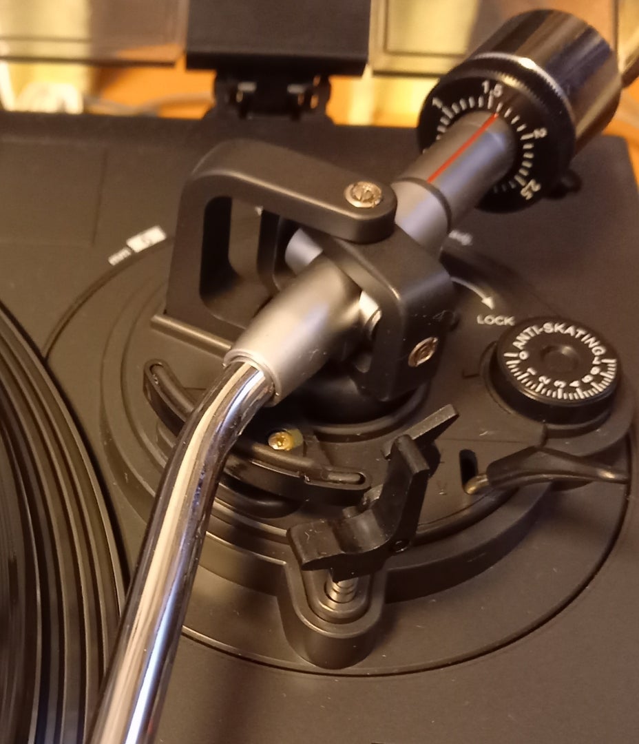 キクタニミュージックのDJ用レコードプレーヤー | 70年代の4chステレオ