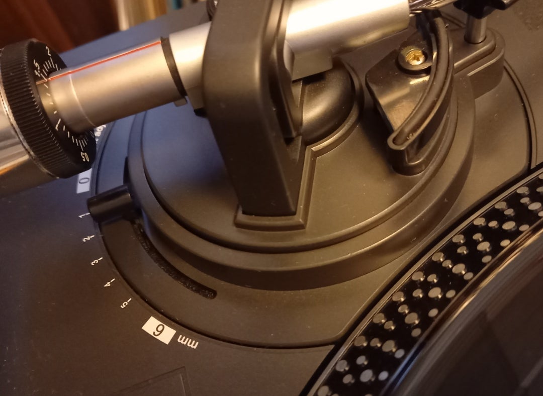 キクタニミュージックのDJ用レコードプレーヤー | 70年代の4chステレオ