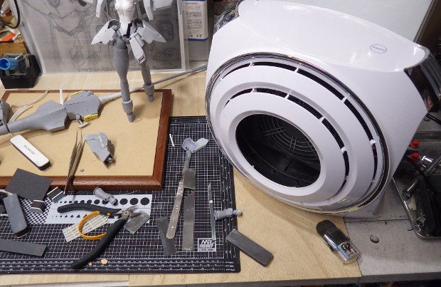 粉の舞い散る作業デスクよ、サヨウナラ ～集塵機 兼 空気清浄機「VOID