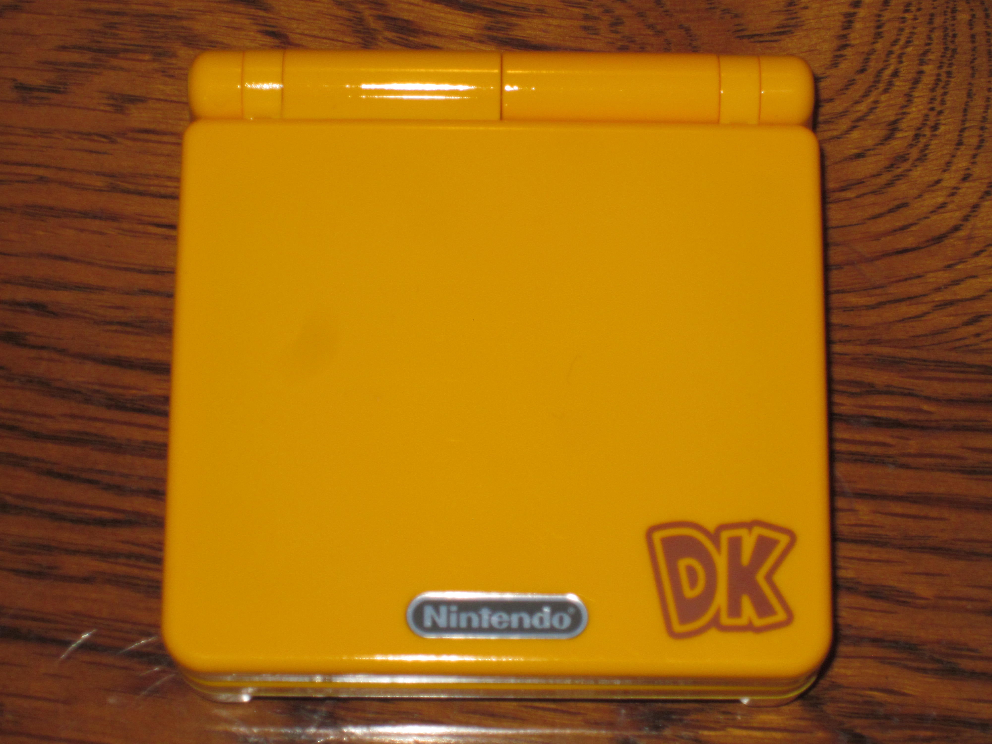 ゲームボーイアドバンスSP】ドンキーコング・バナナカラー | ダンク