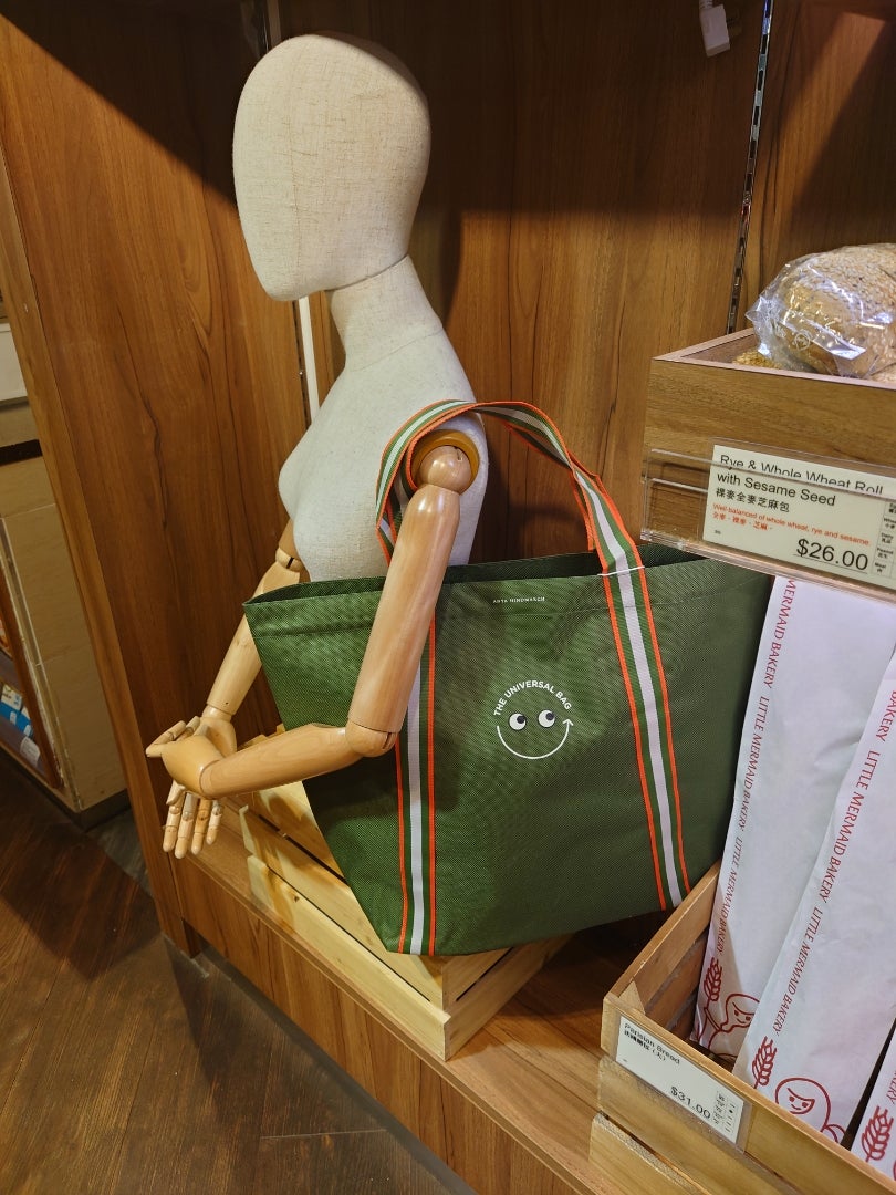 香港4つ目のアニヤハインドマーチコラボ限定エコバッグ♪ 今回はfusion