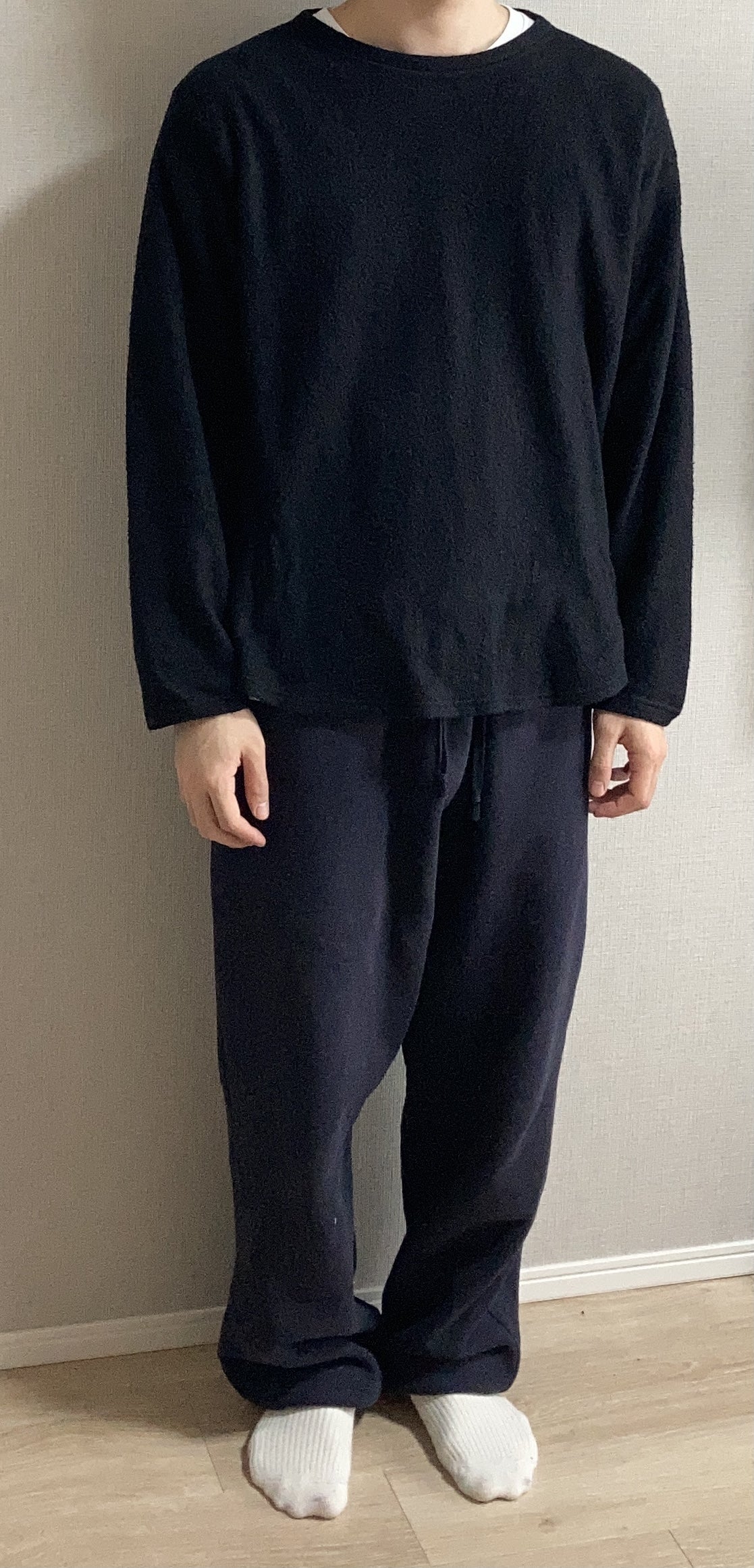 購入レビュー】COMOLIシルクフリース長袖クルーが着心地最高 | 30代男