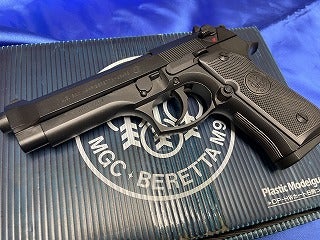 MGC ベレッタ M9 モデルガン | レギュラー満タンで