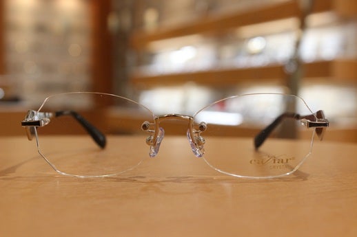 Caviar（キャビア）スワロフスキーが散りばめられたラグジュアリー