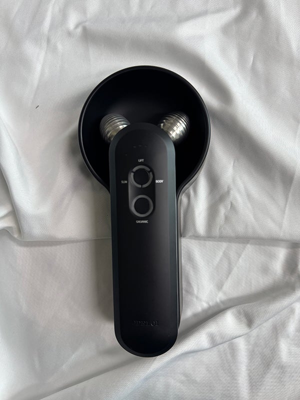 EMS＆ガルバニック対応！コスパ最強の美顔器「オドロイ チタニウム