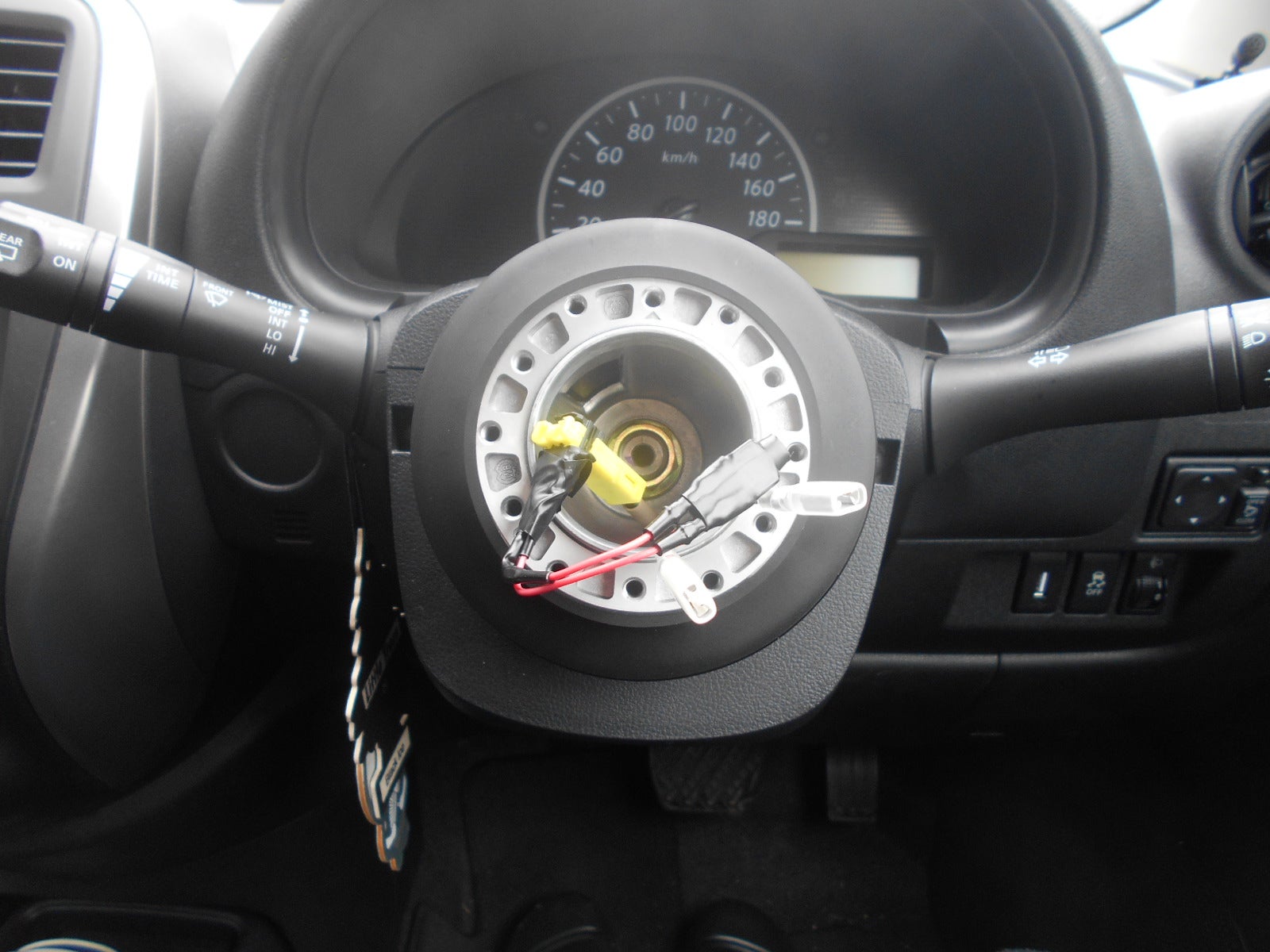 K13 マーチ ステアリング 交換 | カモガレージ