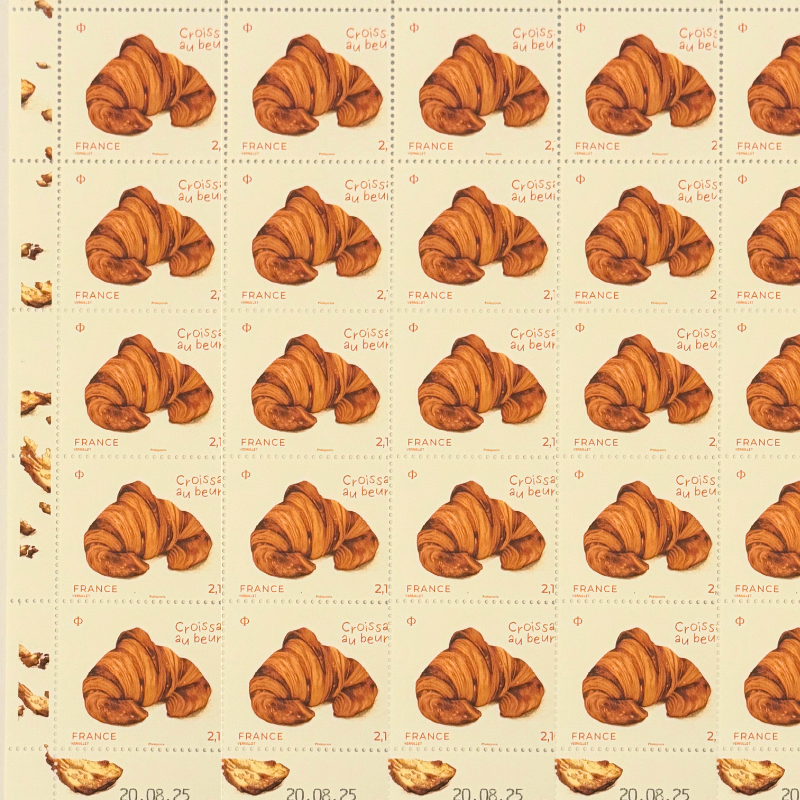 パリのお土産】こんな新形態(笑)のパリ土産はいかが？クロワッサンの
