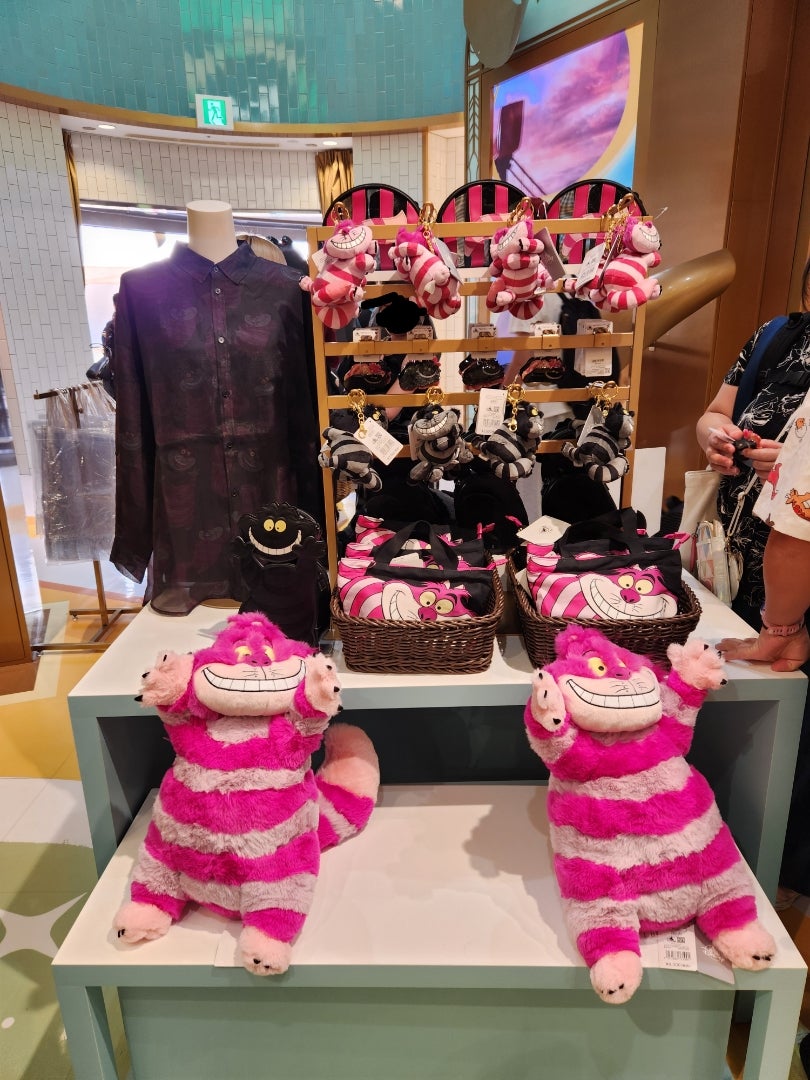 ディズニーストア先行発売初日【チェシャ猫グッズ】 | ぷりま流