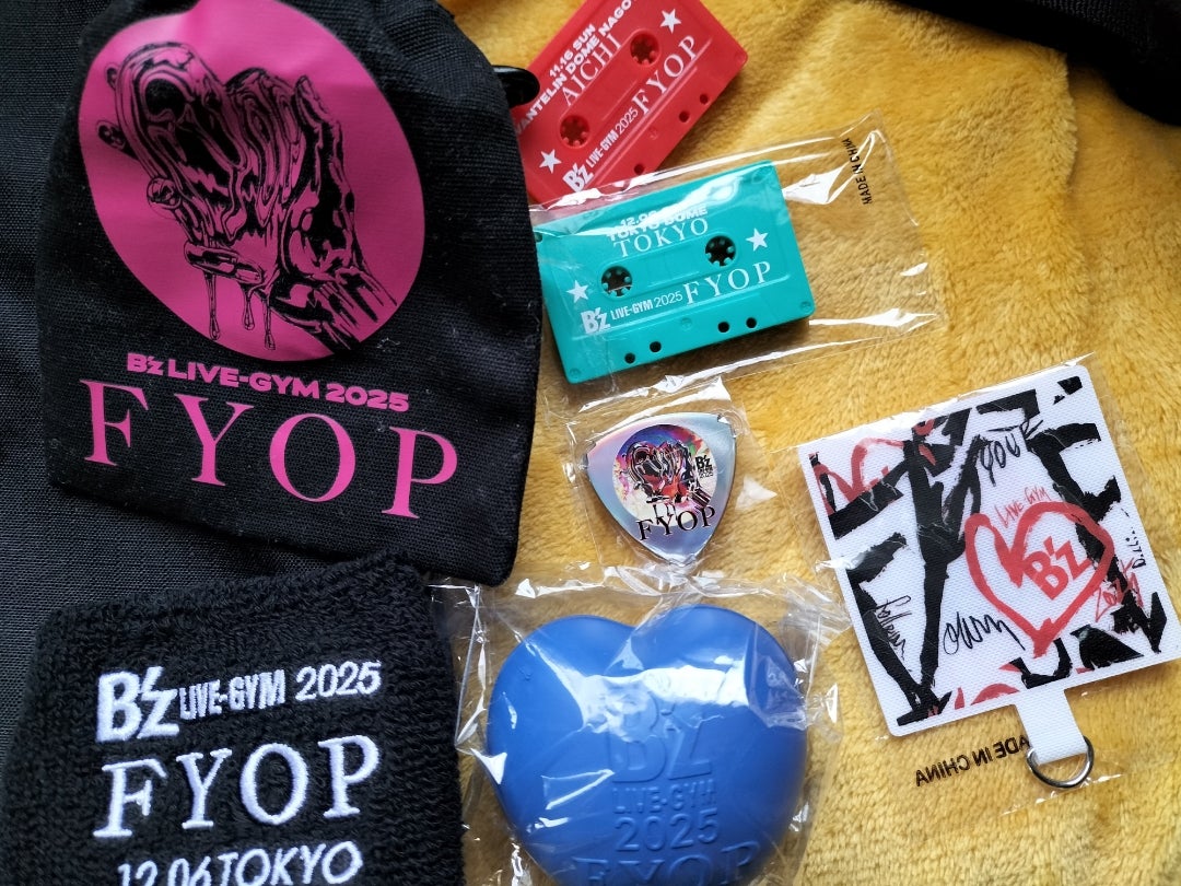 B'z FYOP 東京ドーム1日目ガチャガチャ！ | みーちゃん猫日記