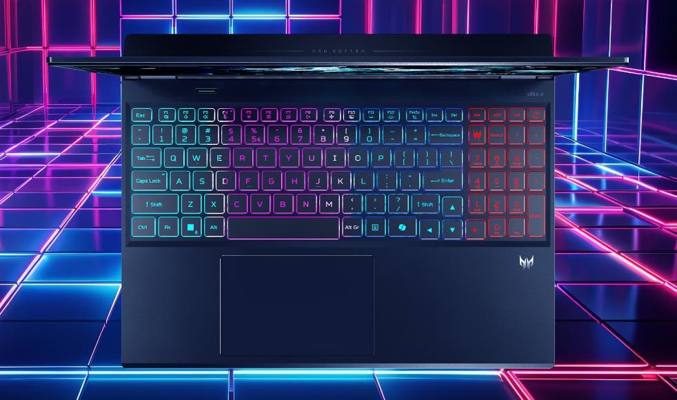 Acer Core Ultra 7 255HX RTX 5070 OLED 16GBメモリー 1TB SSD 16