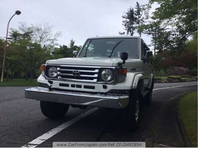 2001 Toyota Land Cruiser 70 KG-HZJ76K - Car Price $14,673