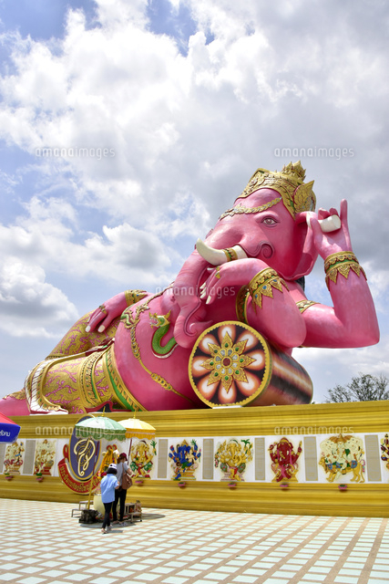 ピンクガネーシャとご利益ネズミ[10834000489]の写真・イラスト素材