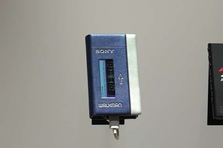 懐かしすぎ！世界中が注目「ウォークマン40周年記念モデル」の中身って