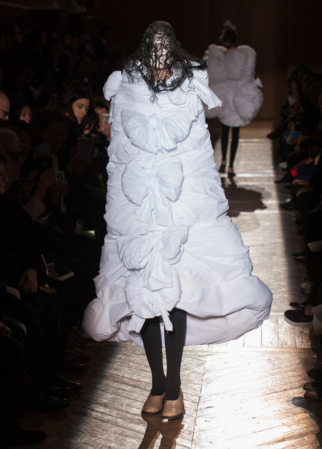 Comme des Garçons Autumn Winter 2015 fashion collection