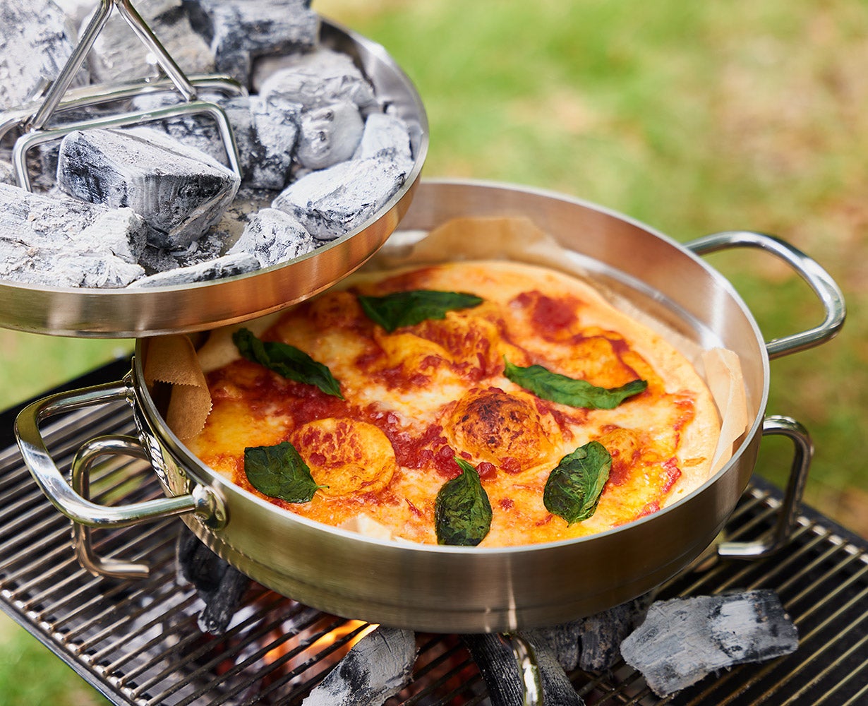 深鍋＋浅鍋の一台二役。ステンレス鍋の老舗ビタクラフトが作る