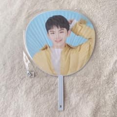 SEVENTEEN セブチ ウジ HANA うちわ - メルカリ