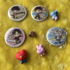 BTS 缶バッジ 4個セットその他サービス品 - メルカリ