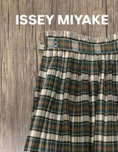 ISSEY MIYAKE チェック柄 プリーツスカート - メルカリ