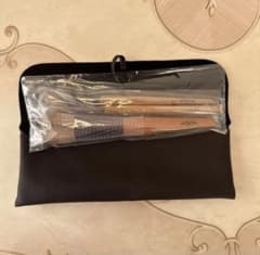 アルソア 限定メイクアップブラシセット ケース付き 3本 - メルカリ