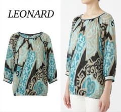 P263 美品 L レオナール カンカン素材 総柄 ブラウス ブルー