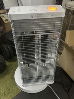 DAIKIN ダイキン 遠赤外線暖房機 セラムヒート ERFT11VS 現状 - メルカリ