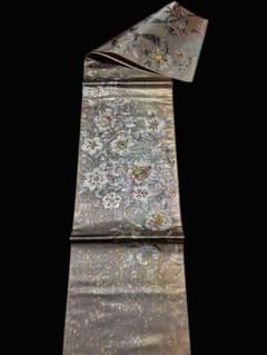 袋帯 螺鈿 金彩 刺繍 花唐草文様 お太鼓柄 - メルカリ