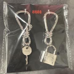 HANA BAD LOVE キーホルダー カラビナセット - メルカリ